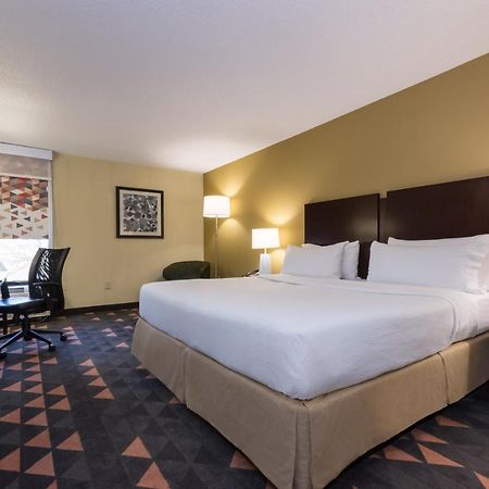 Holiday Inn Lumberton By Ihg Exterior photo